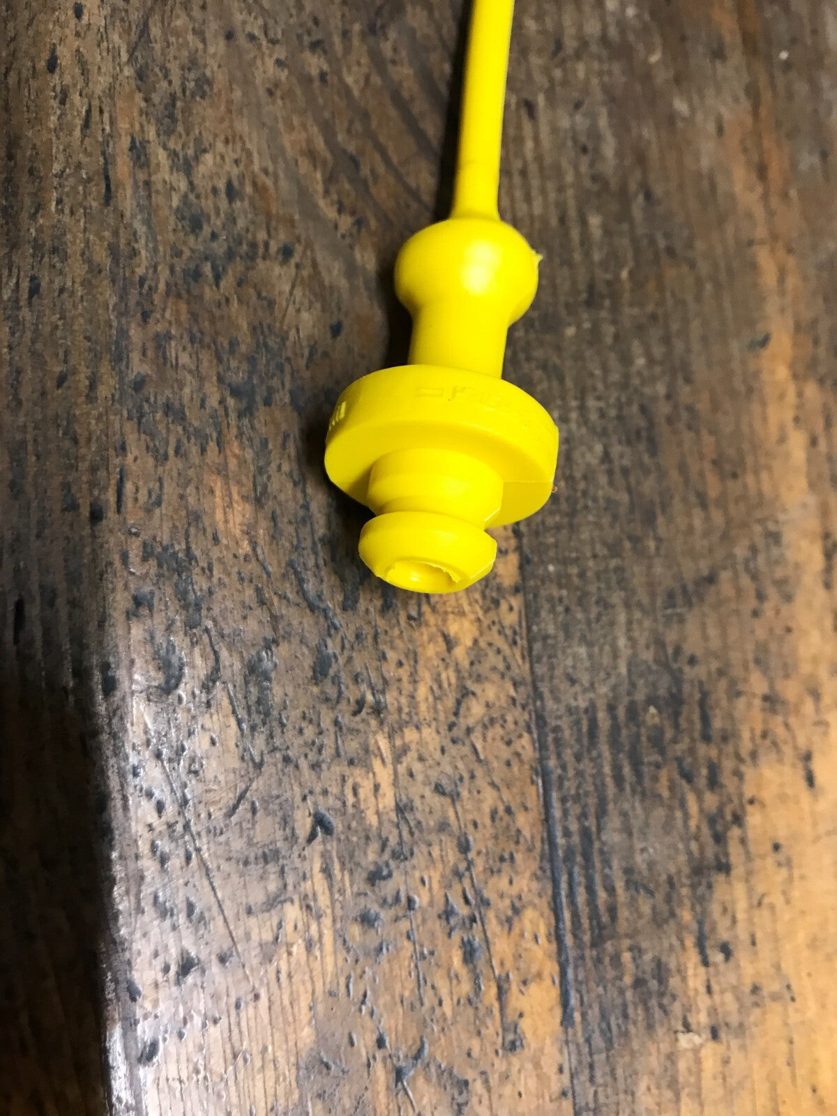 1/4 ANV female quick release hydraulic coupler dust plug Yellow