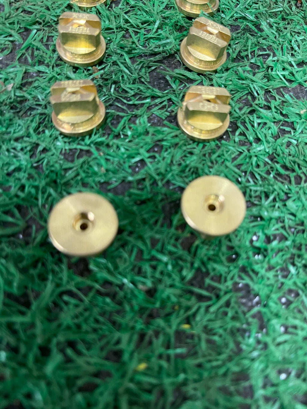 Teejet OC 06 Brass off centre flat fan 80" nozzle pack of 8