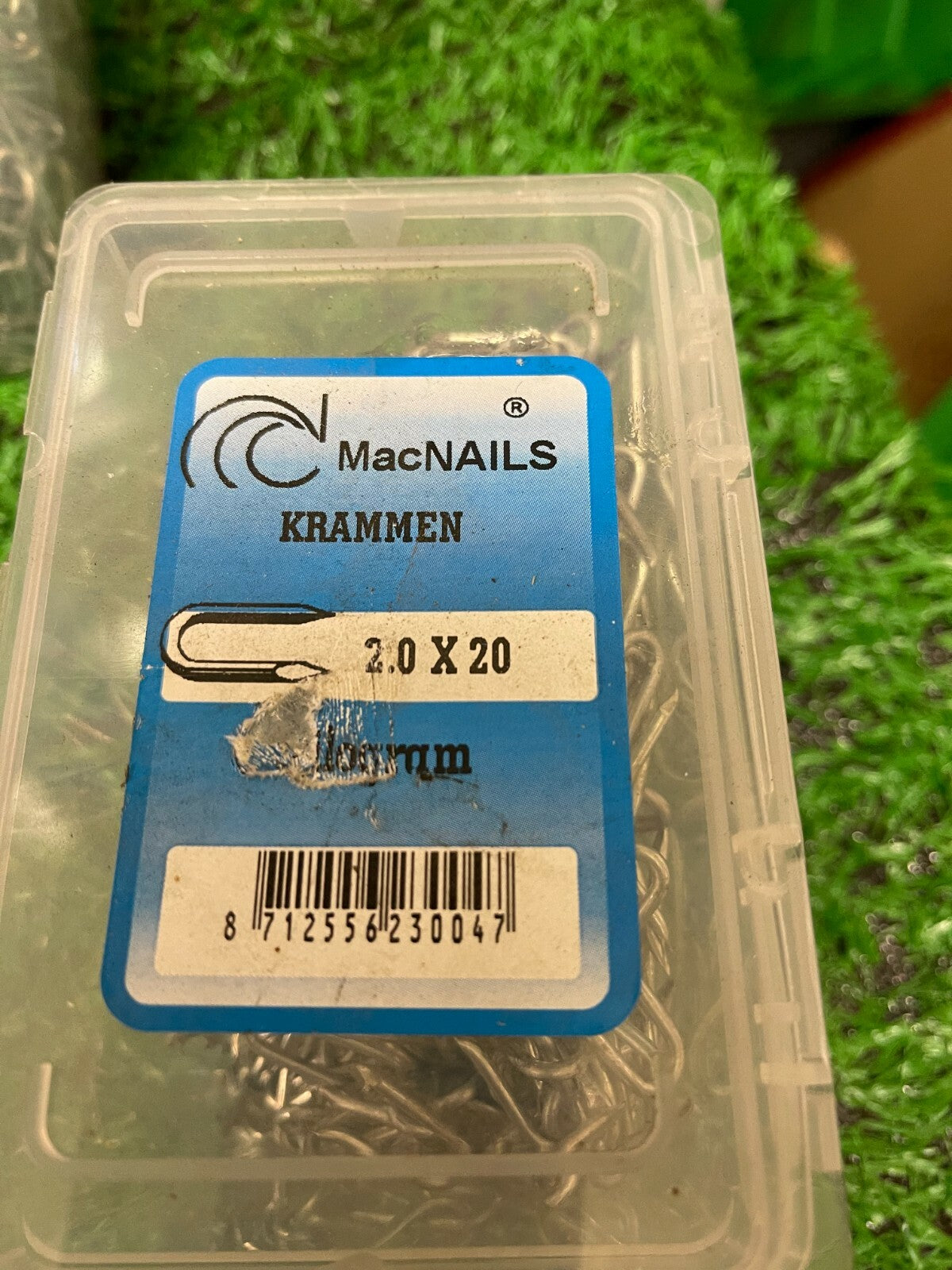 Fencing Staples 2mm x 20mm Galvanised 1 kgs pack