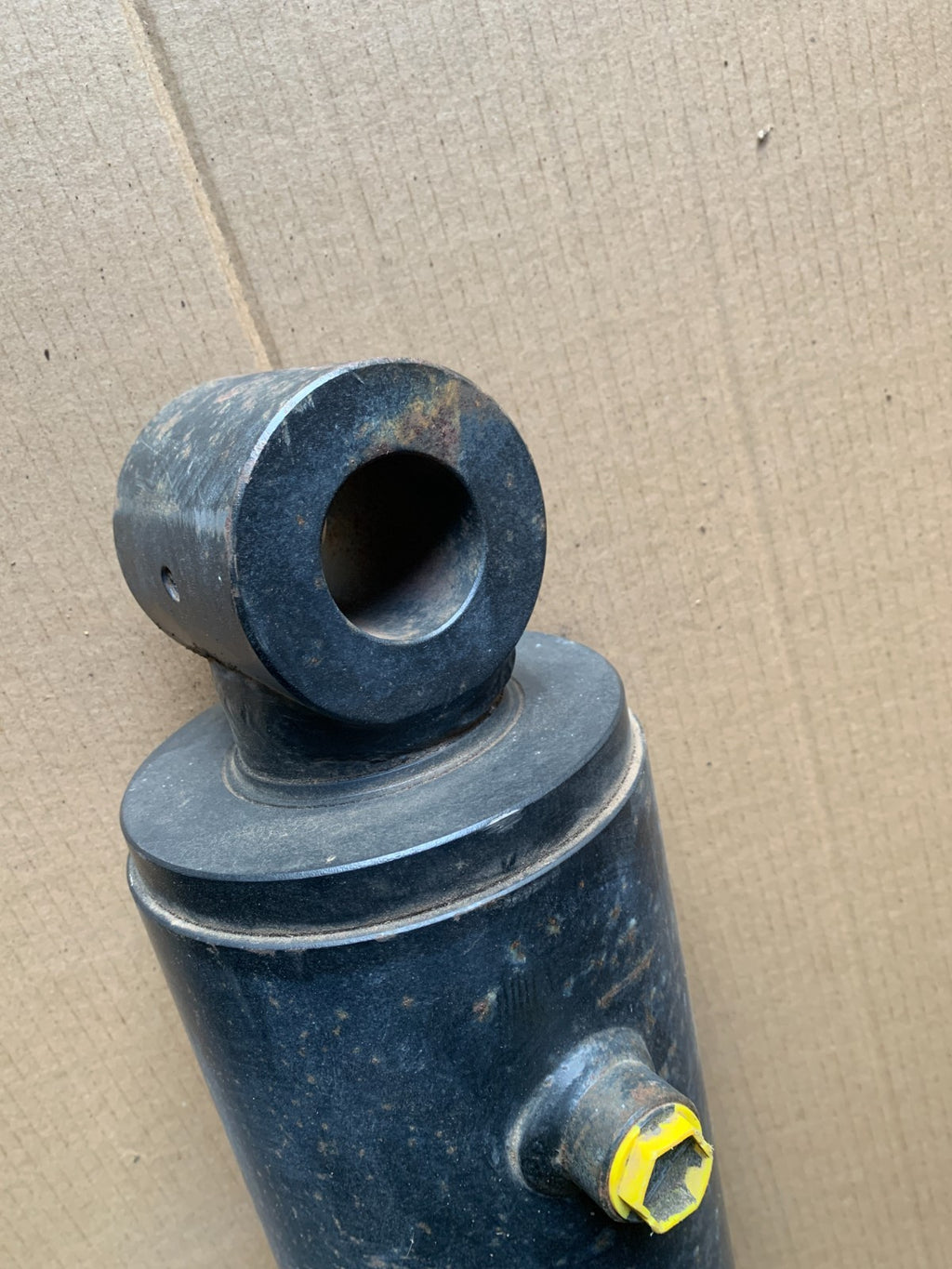 Double Acting Hydraulic Ram Cylinder 120mm bore 70mm rod 765mm closed rated 60t