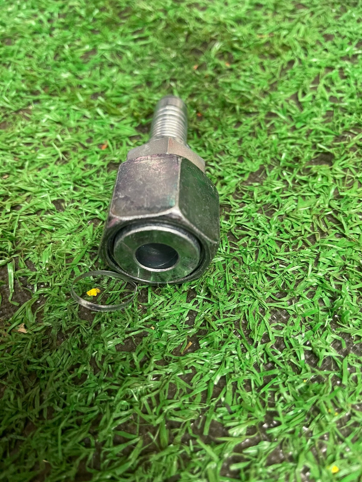 1/2 hydraulic hose insert 1" ORFS flat face female straight pack of 1