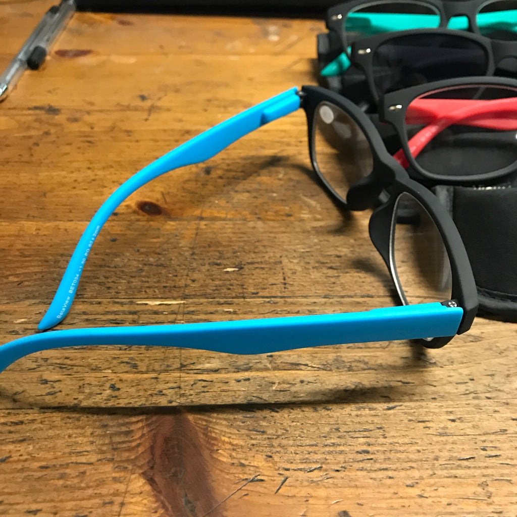 Betaview UV Protection glasses 1.5  with pouch and cords pack of 4