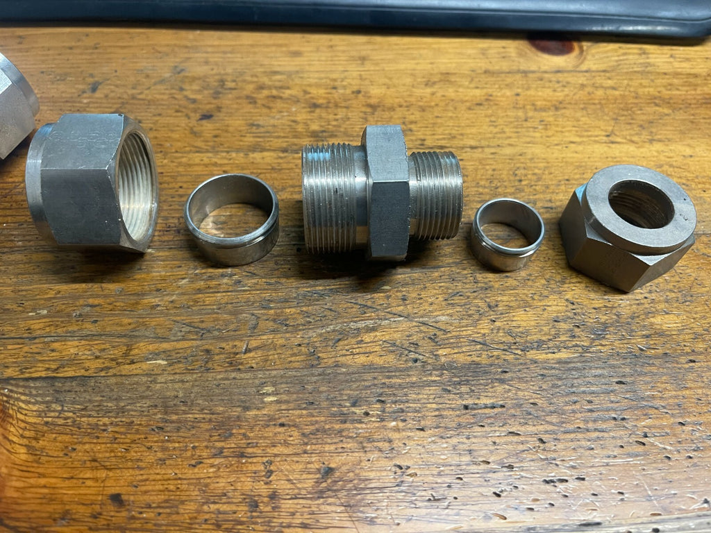 1" x 3/4 Stainless Steel Compression Fittings 316 pack of 2