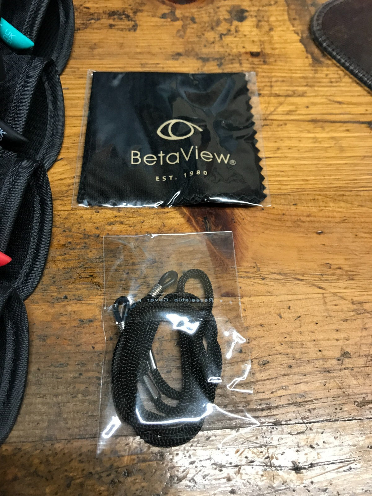 Betaview UV Protection glasses 1.5  with pouch and cords pack of 4