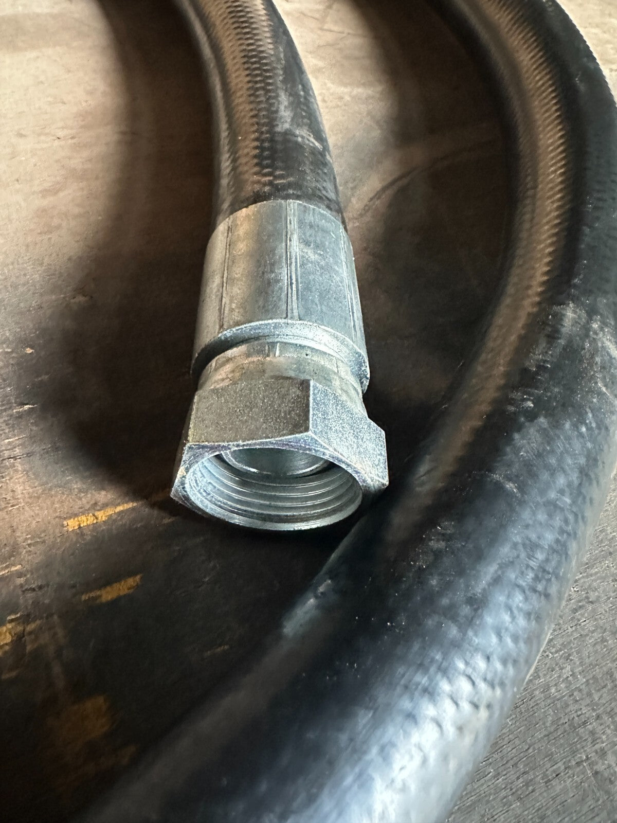HGV Bulker Hydraulic Tipping Hose 1 " 2 wire 3000mm with VCR coupling